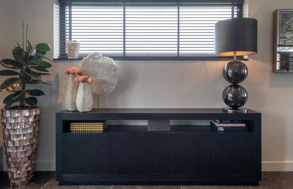 Komoda OAKURA czarny fornir dębowy Richmond Interiors Eye on Design