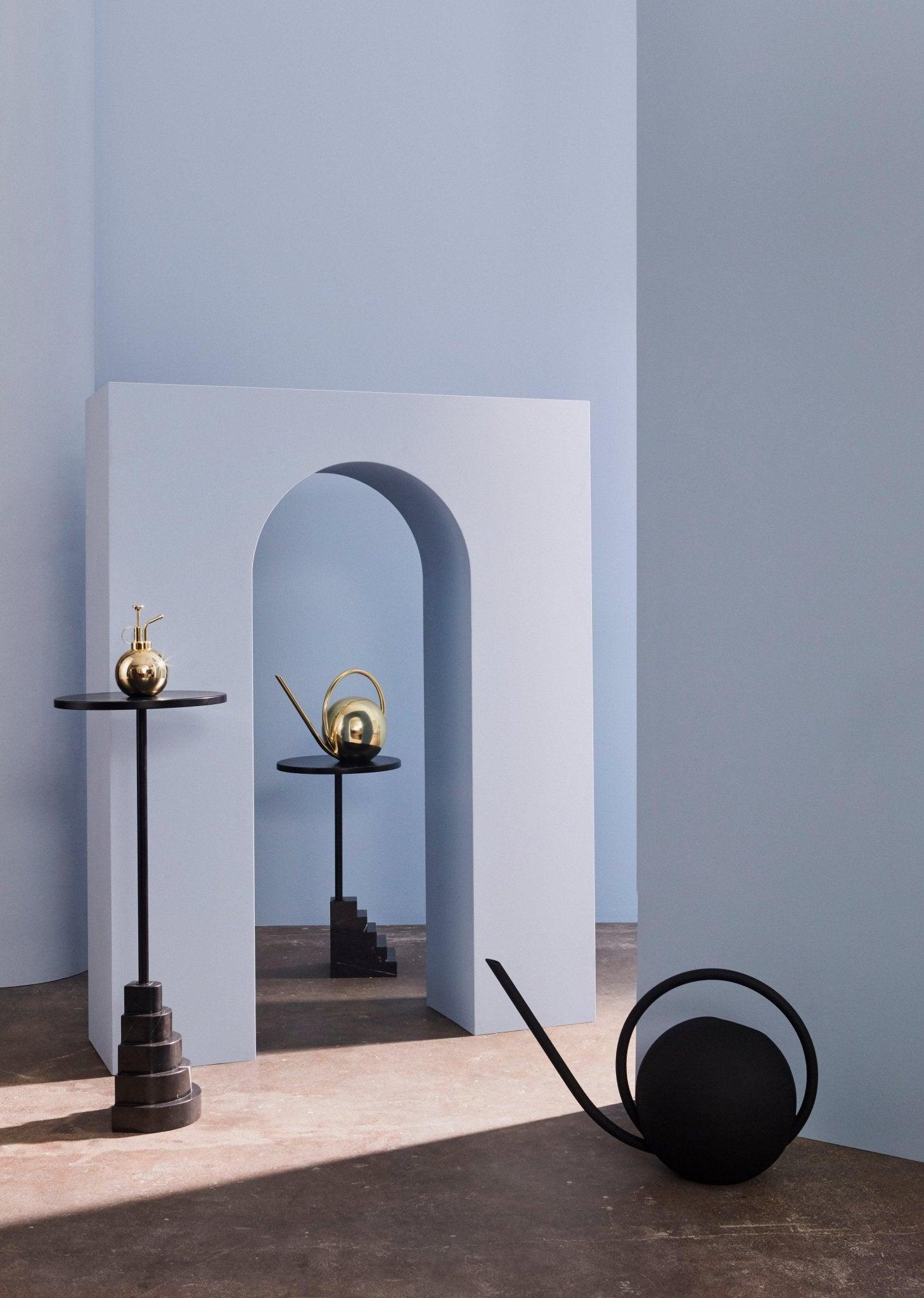 Konewka GLOBE czarny AYTM Eye on Design