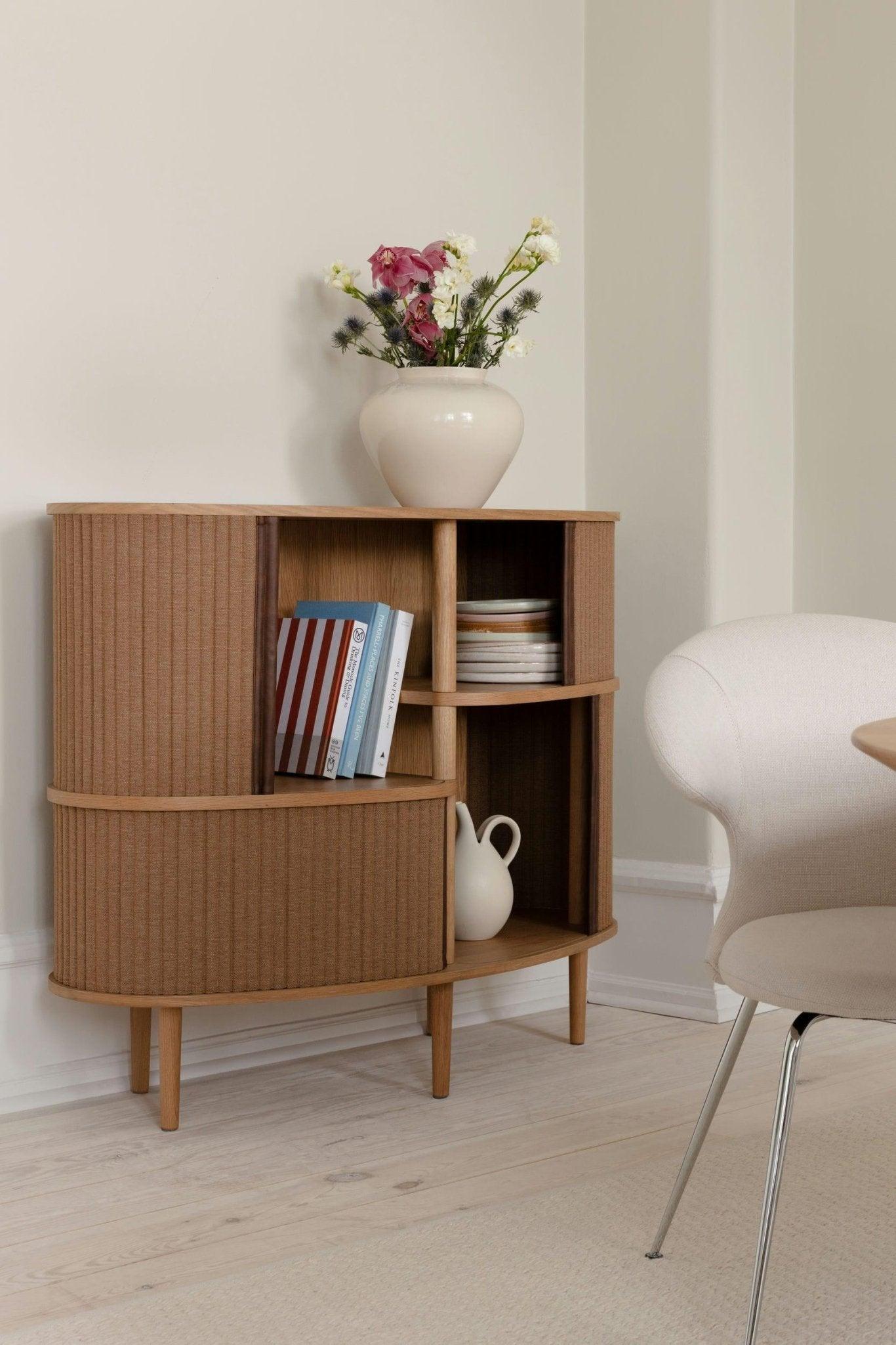 Kredens AUDACIOUS karmelowy z dębem UMAGE Eye on Design