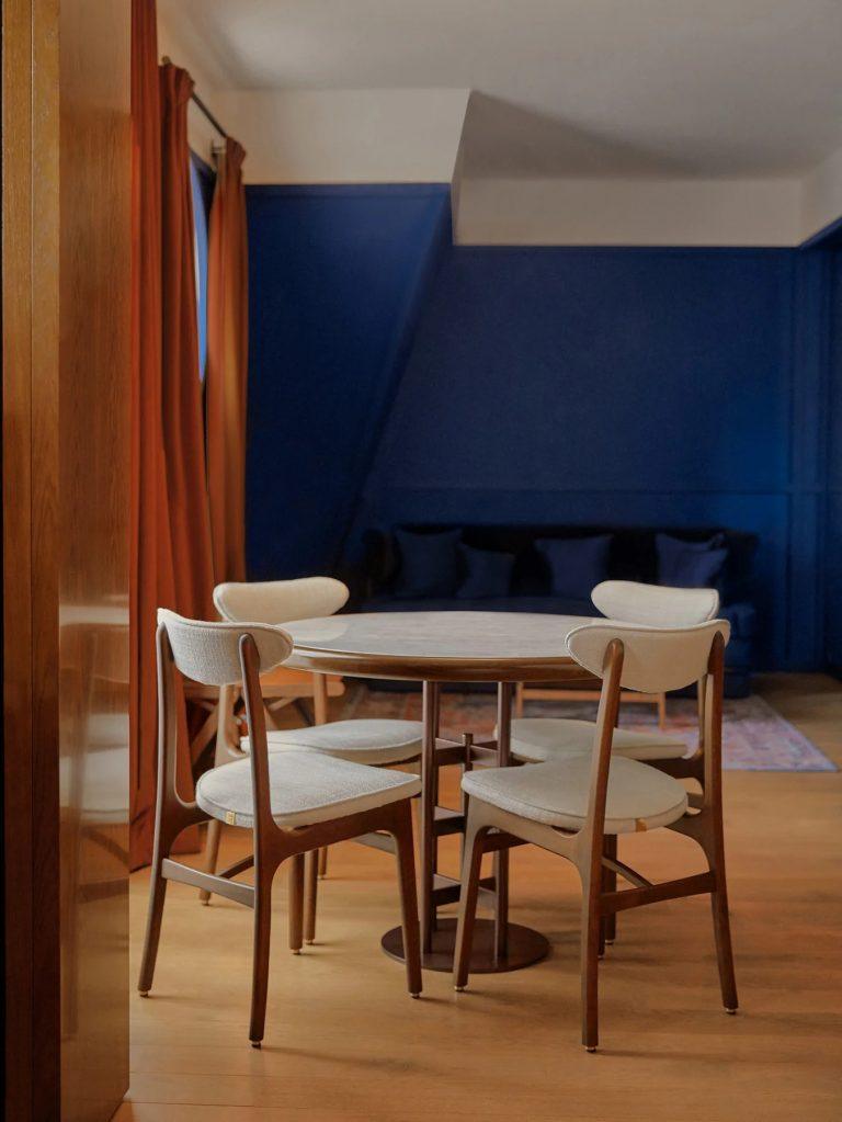 Krzesło 200-190 żółty w tkaninie Shine Velvet Mustard 366 concept Eye on Design