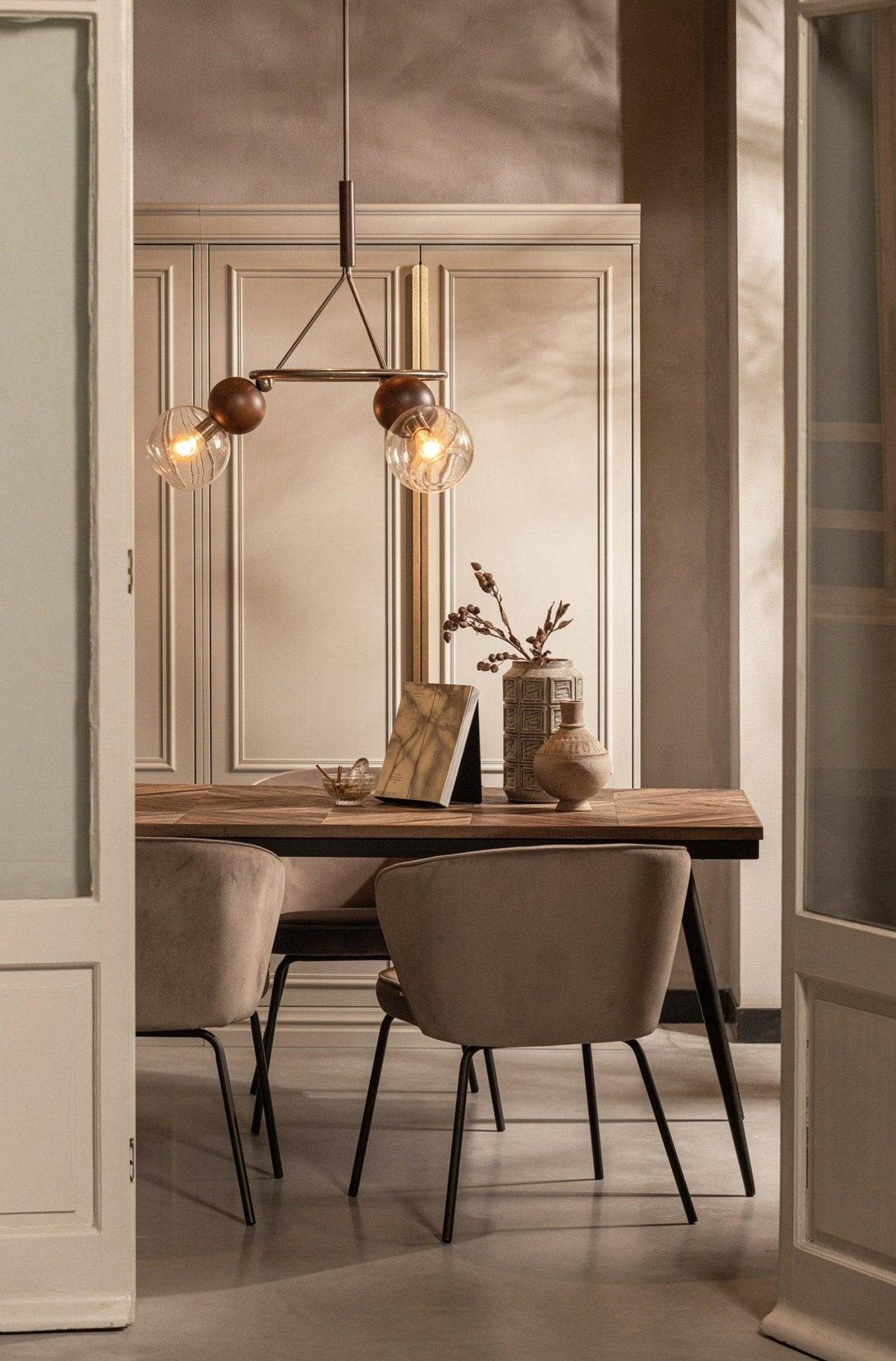 Krzesło aksamitne ADMIT khaki Be Pure Eye on Design