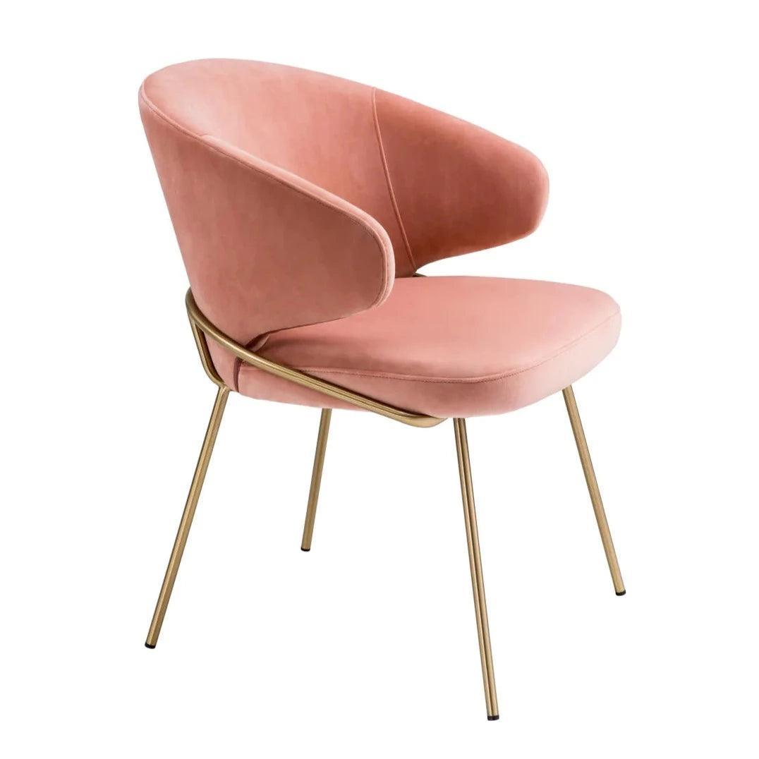 Krzesło aksamitne KINLEY różowy z mosiężnym wykończeniem Eichholtz Eye on Design