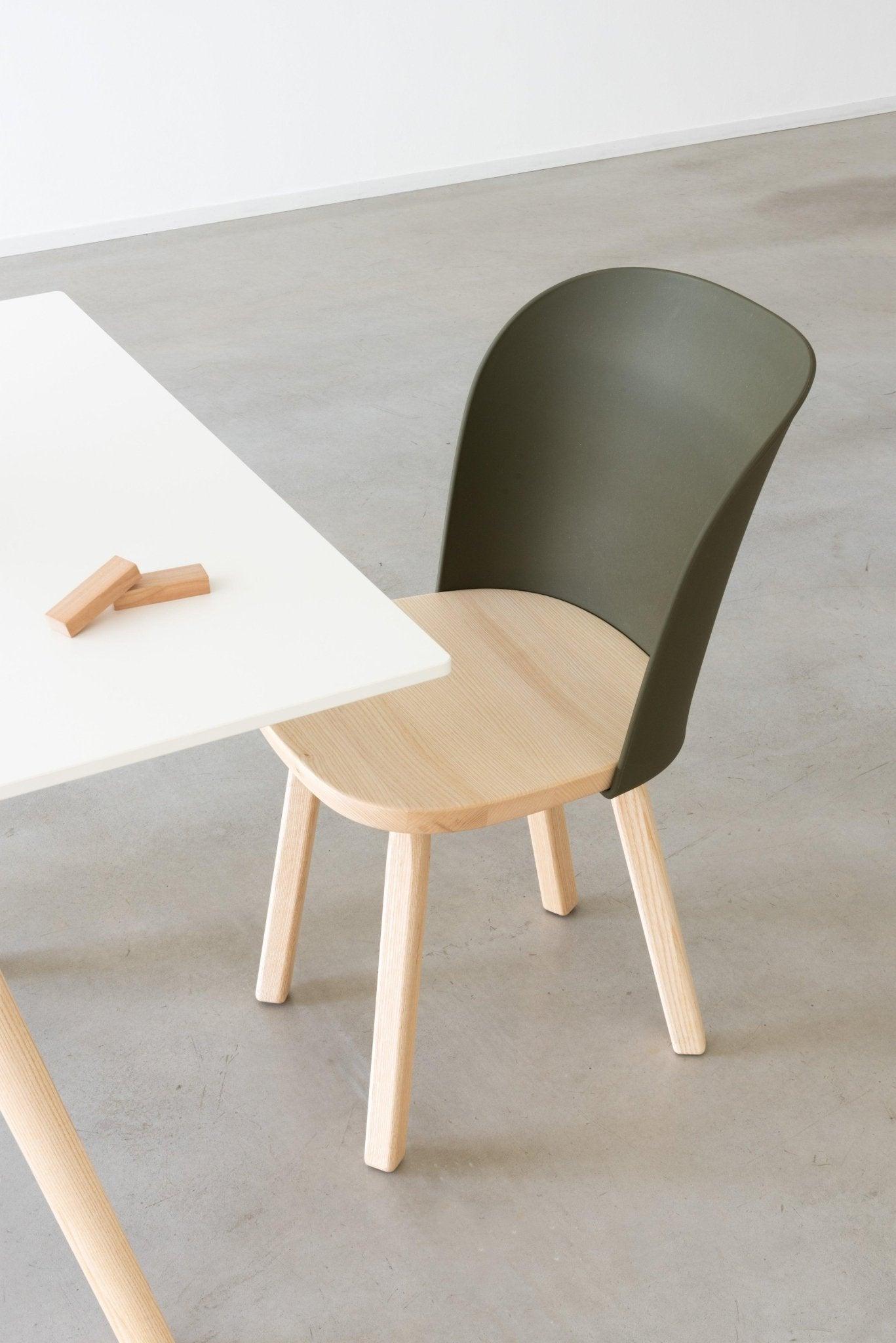 Krzesło ALPINA czarny Magis Eye on Design