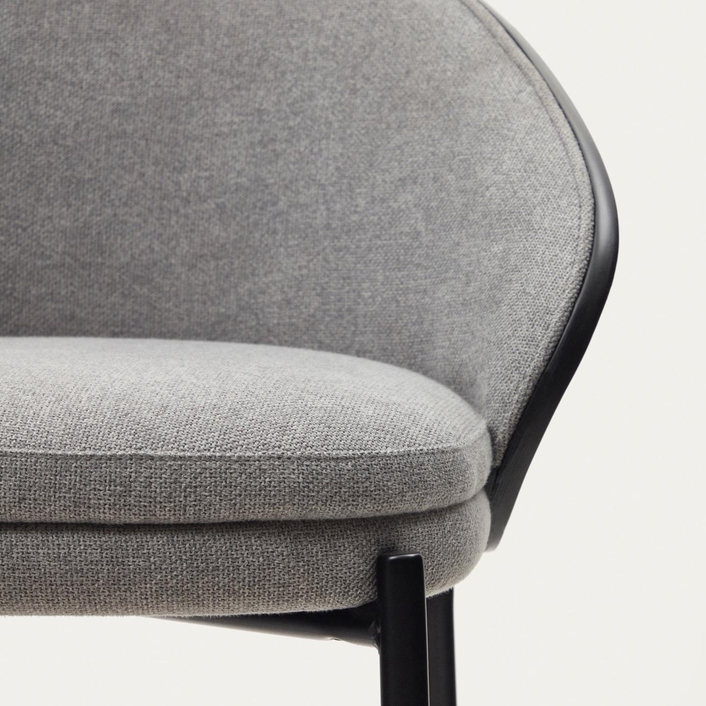 Krzesło barowe EAMY jasnoszary z czarnym wykończeniem La Forma Eye on Design