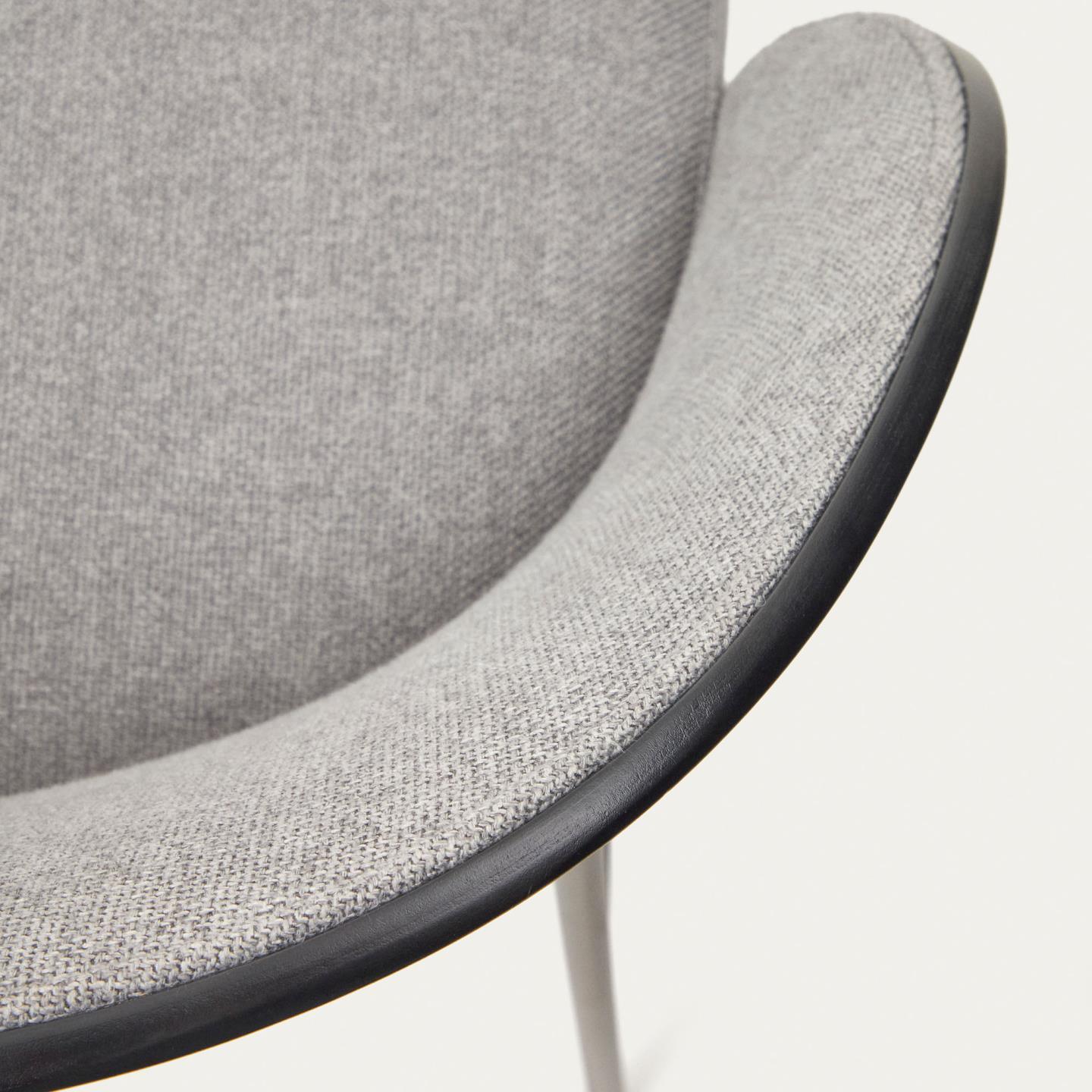 Krzesło barowe EAMY jasnoszary z czarnym wykończeniem La Forma Eye on Design