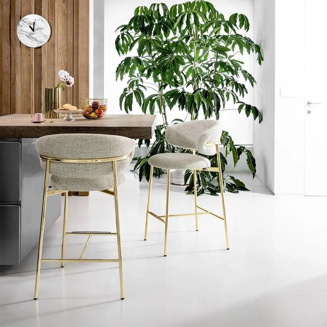 Krzesło barowe OLEANDRO boucle beżowy z metalową podstawą Calligaris Eye on Design
