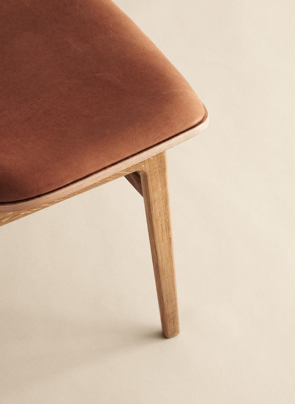 Krzesło ELEPHANT FRONT dębowy NORR11 Eye on Design