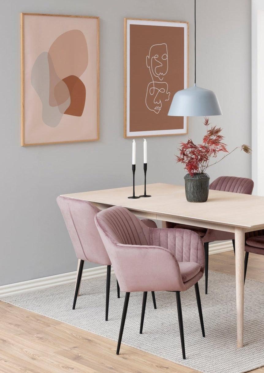 Krzesło MIKKEL różowy z czarną podstawą Home Essentials Eye on Design