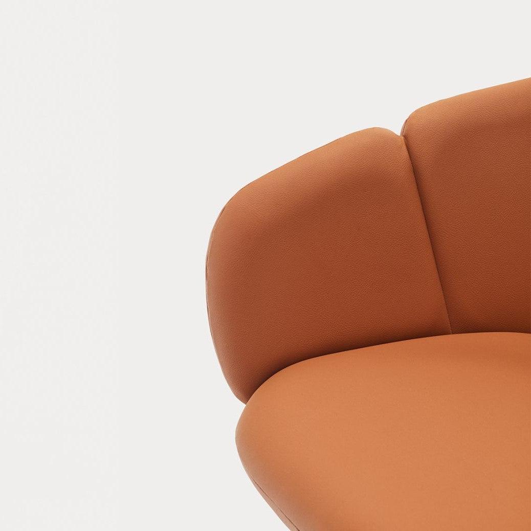 Krzesło na kółkach z podłokietnikami ADD ekoskóra terracotta Teulat Eye on Design