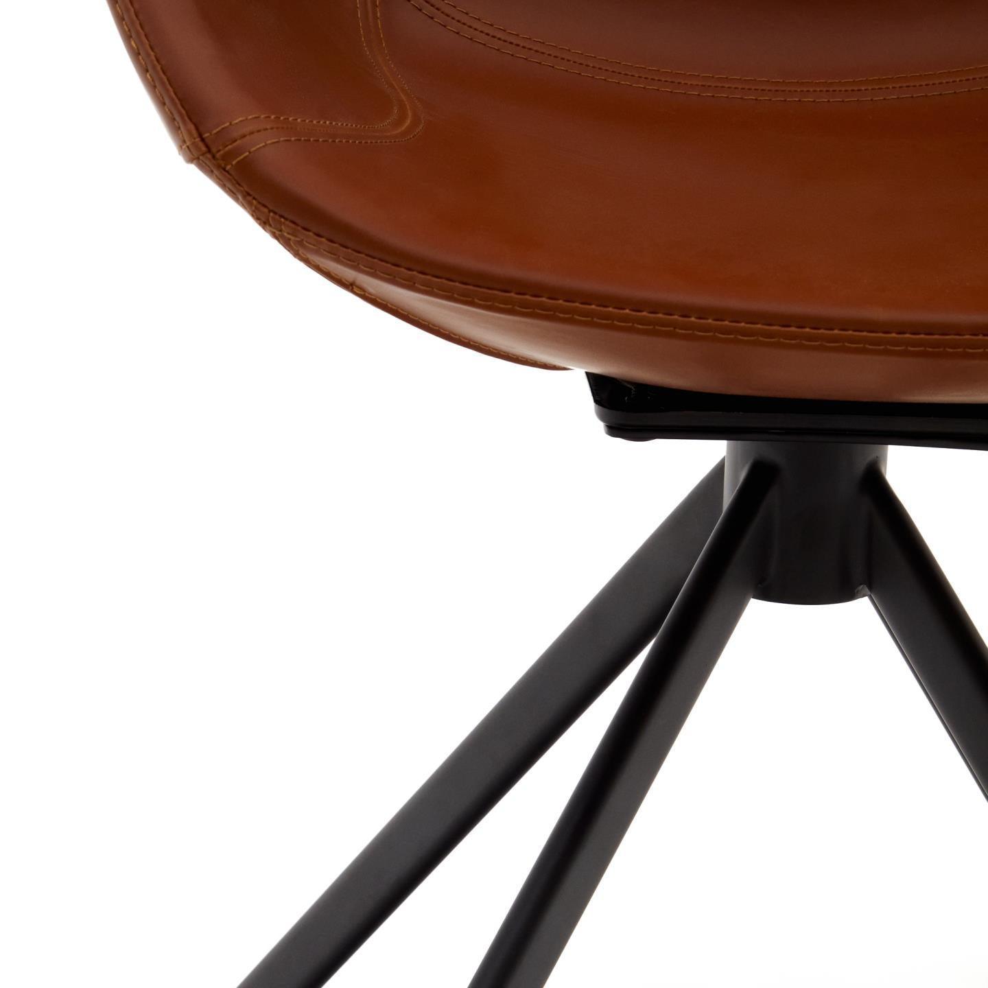 Krzesło obrotowe TISSIANA brązowa ekoskóra La Forma Eye on Design