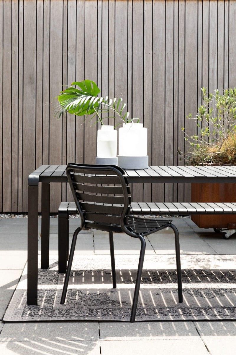 Krzesło ogrodowe VONDEL czarny Zuiver Eye on Design