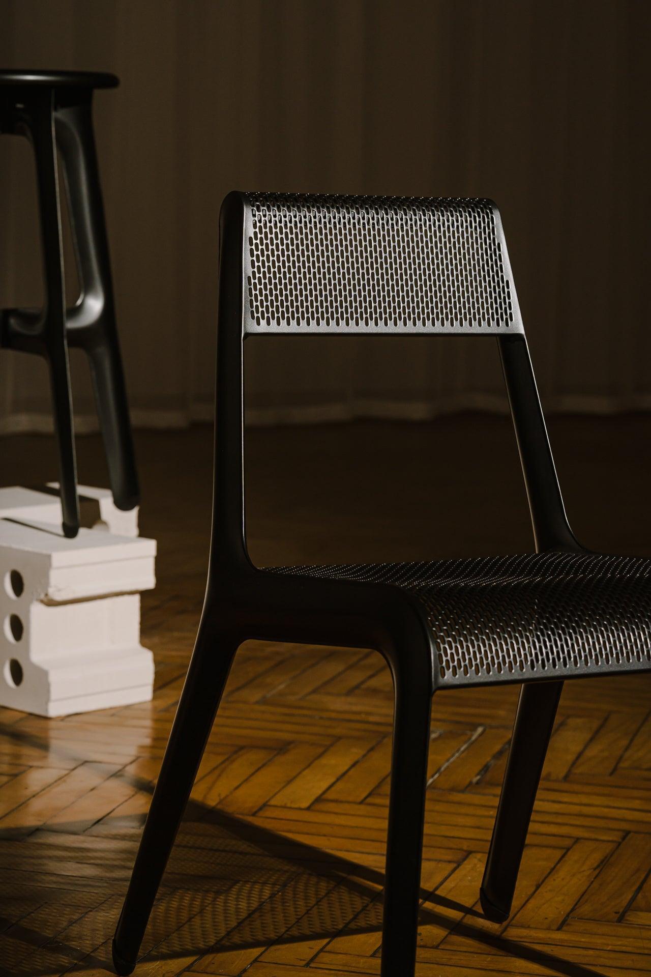 Krzesło ULTRALEGGERA anodowy czarny Zieta Studio Eye on Design