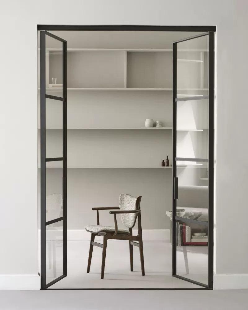 Krzesło z podłokietnikami ELEPHANT dębowy NORR11 Eye on Design