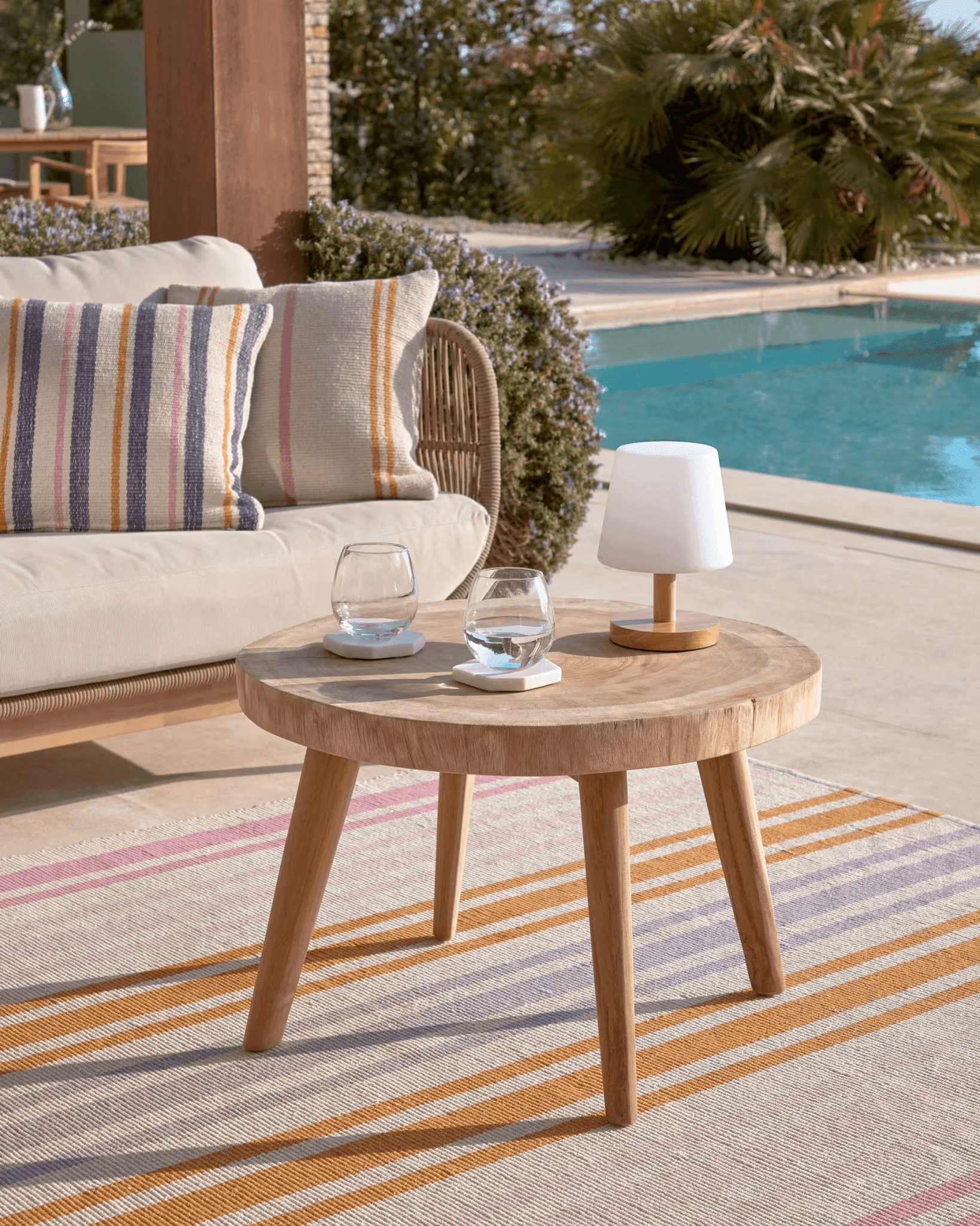 Lampa akumulatorowa AMBAR lite drewno La Forma Eye on Design