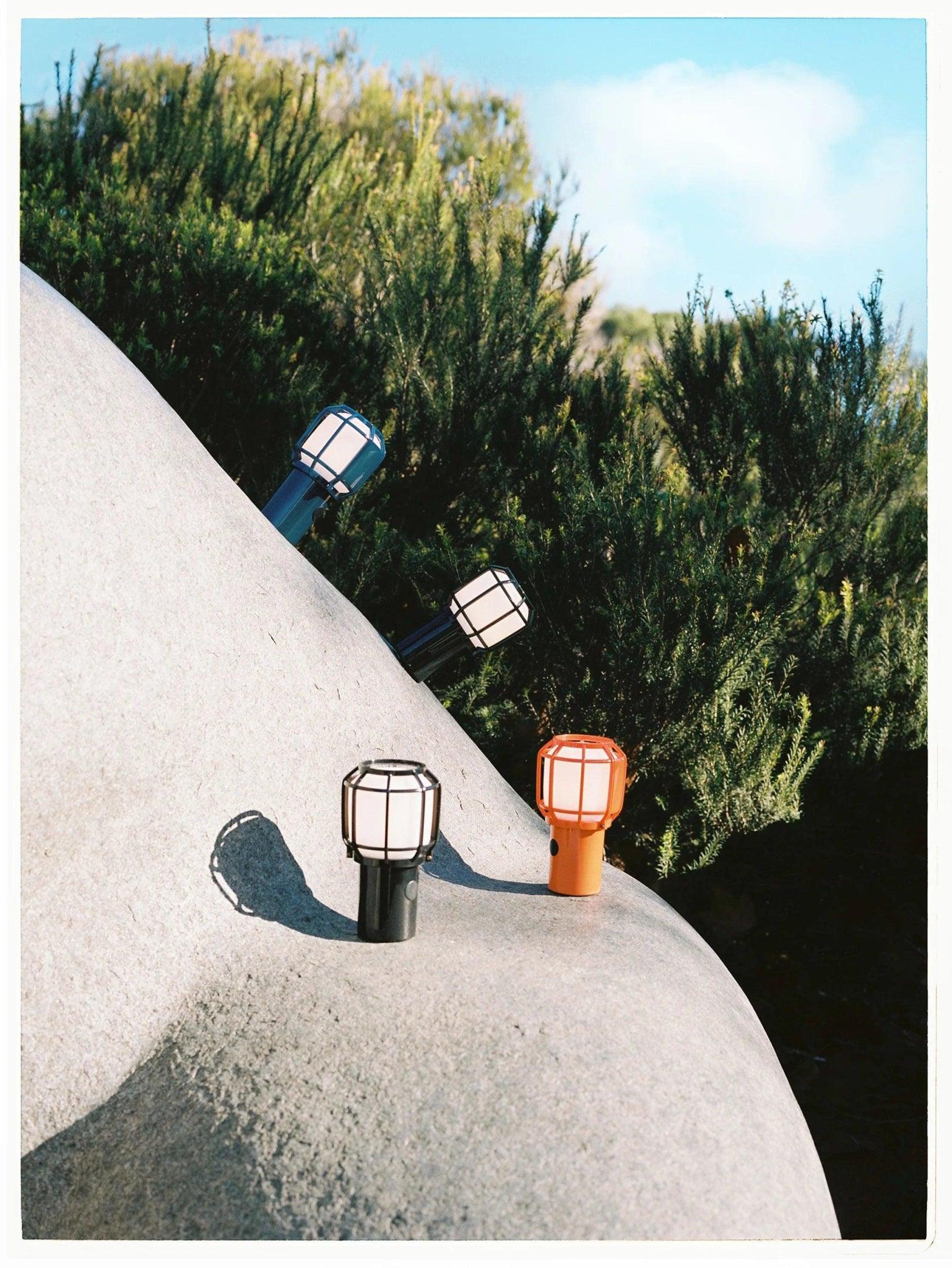 Lampa akumulatorowa CHISPA pomarańczowy Marset Eye on Design