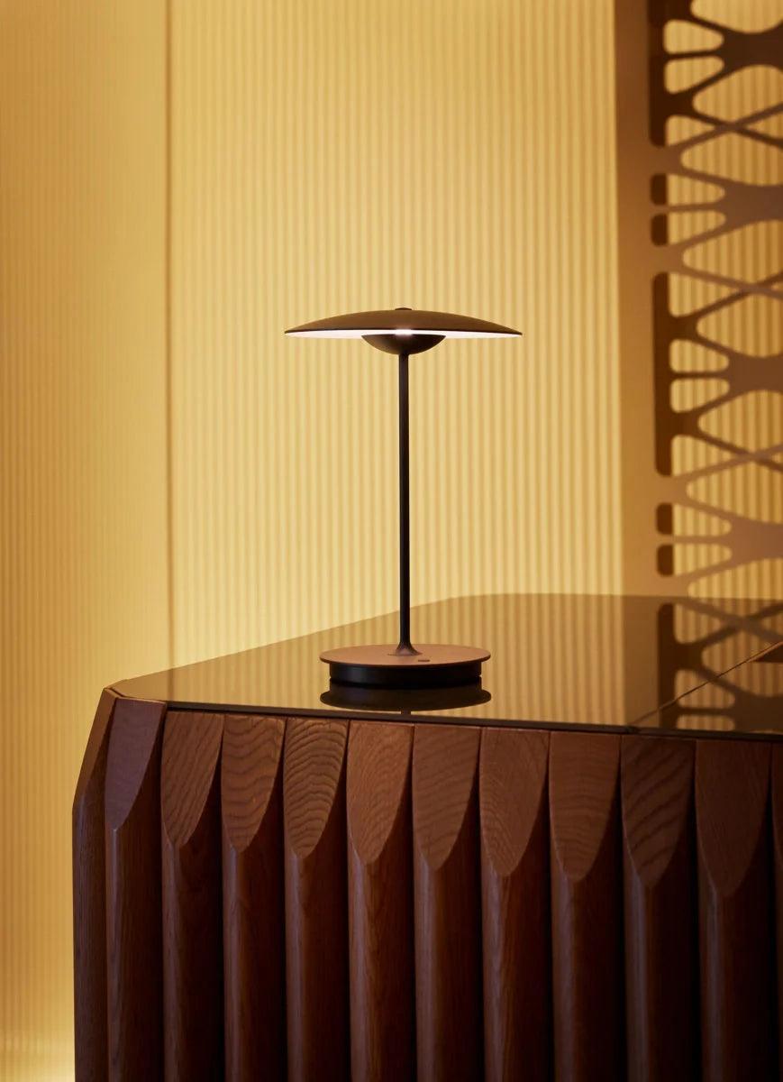 Lampa akumulatorowa GINGER mosiężny Marset Eye on Design