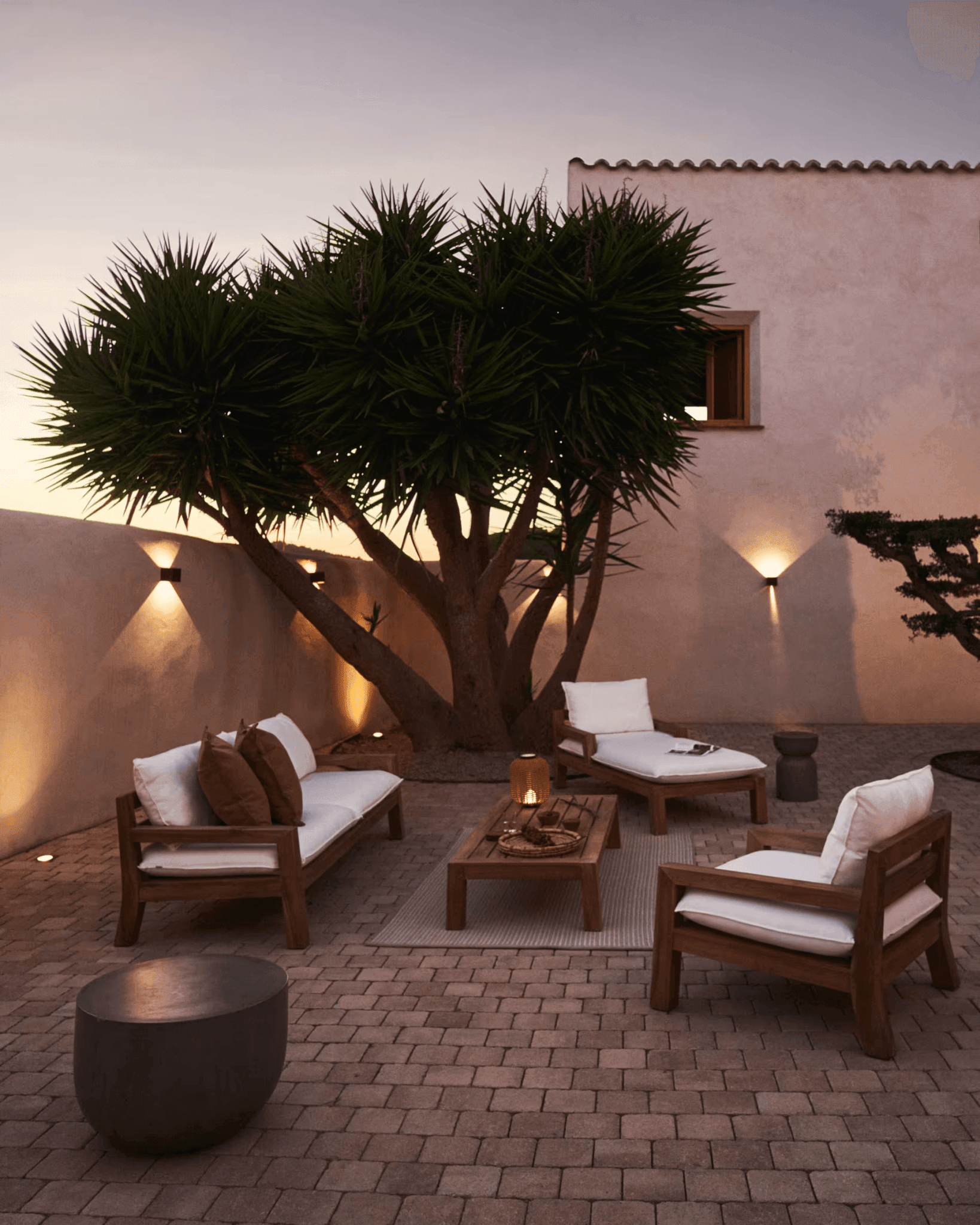 Lampa akumulatorowa SARANELLA brązowy rattan La Forma Eye on Design