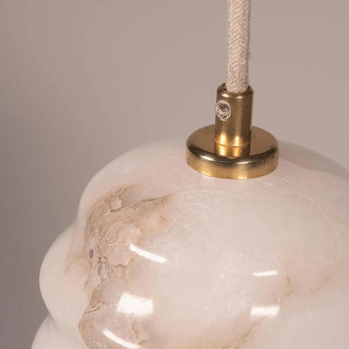 Lampa alabastrowa wisząca KALLIOPE nikiel – Embassy Interiors