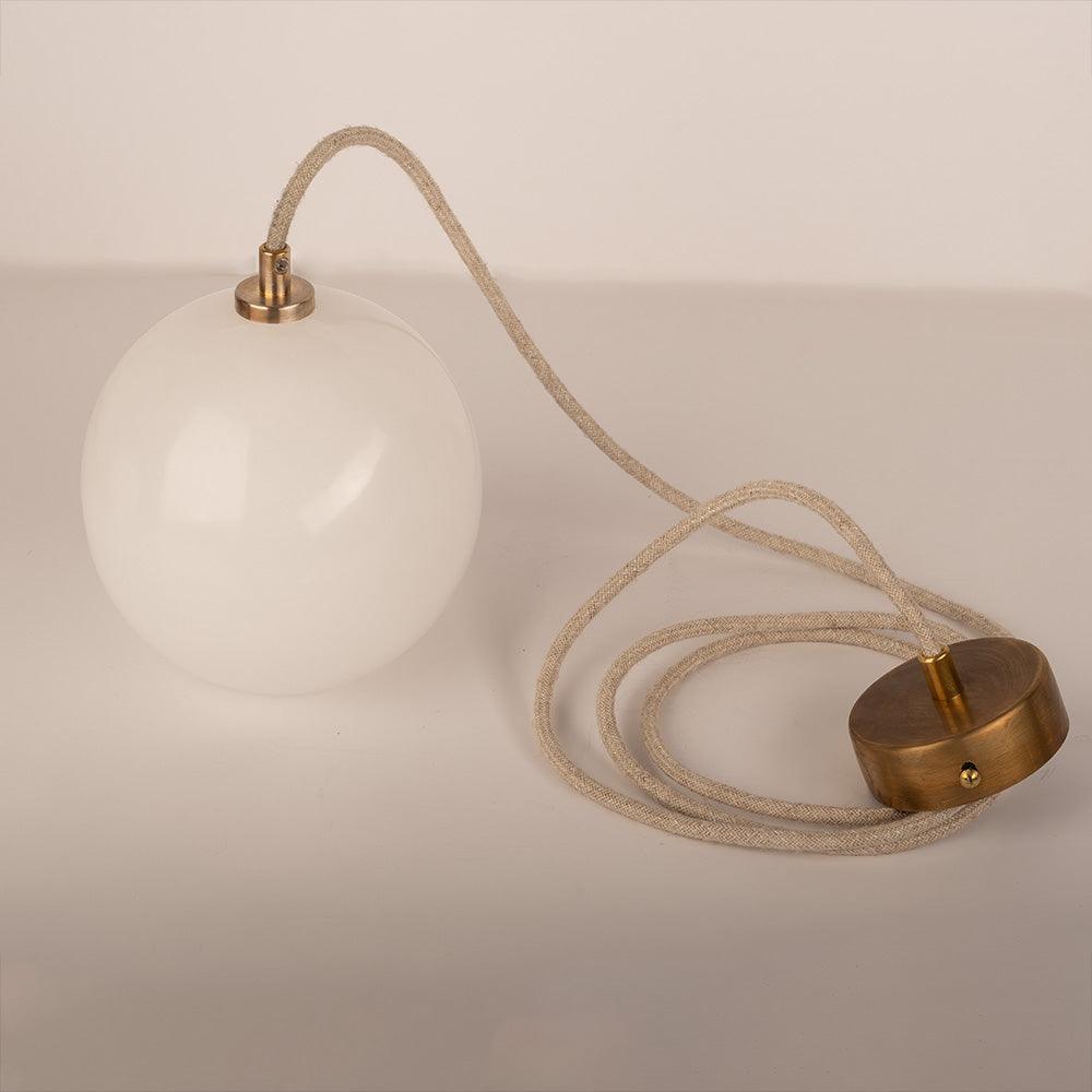 Lampa alabastrowa wisząca SELENE nikiel Embassy Interiors Eye on Design