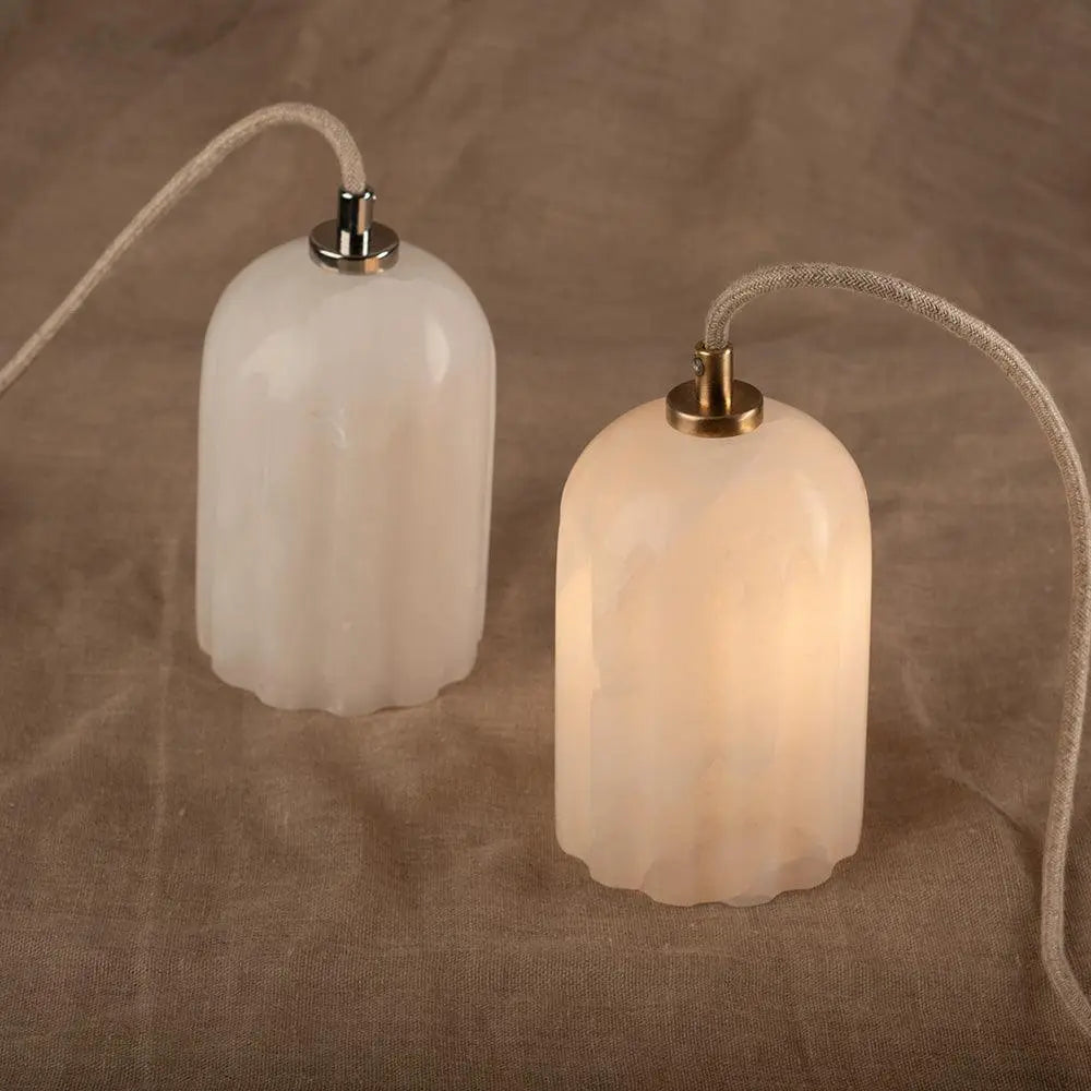 Lampa alabastrowa wisząca URANIA mosiężny – Embassy Interiors