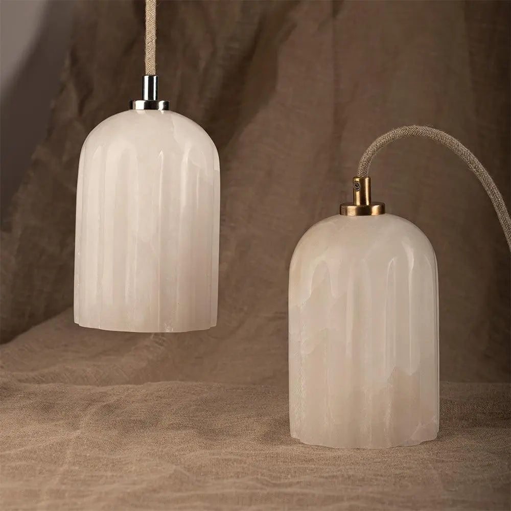 Lampa alabastrowa wisząca URANIA mosiężny – Embassy Interiors