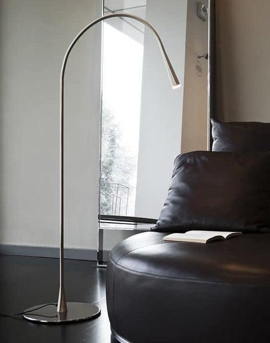 Lampa podłogowa FLEXILED jasna skóra Contardi Eye on Design