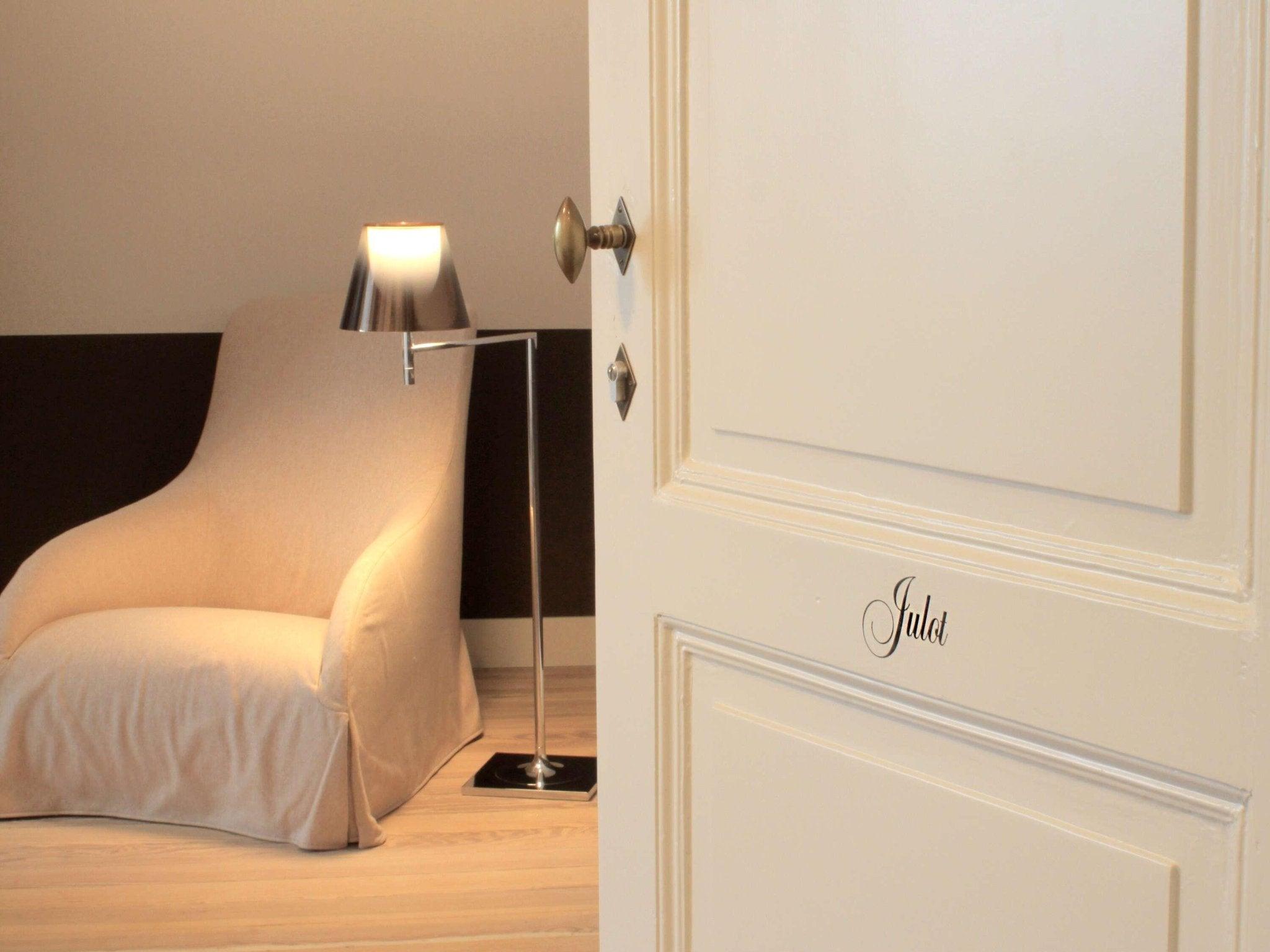 Lampa podłogowa KTRIBE srebrny Flos Eye on Design