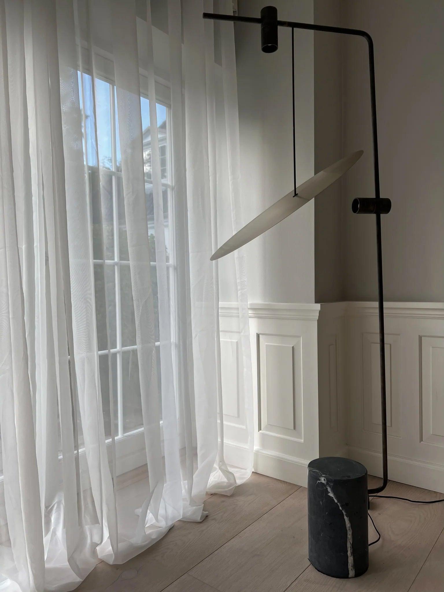 Lampa podłogowa THE MOON mosiądz 101 Copenhagen Eye on Design