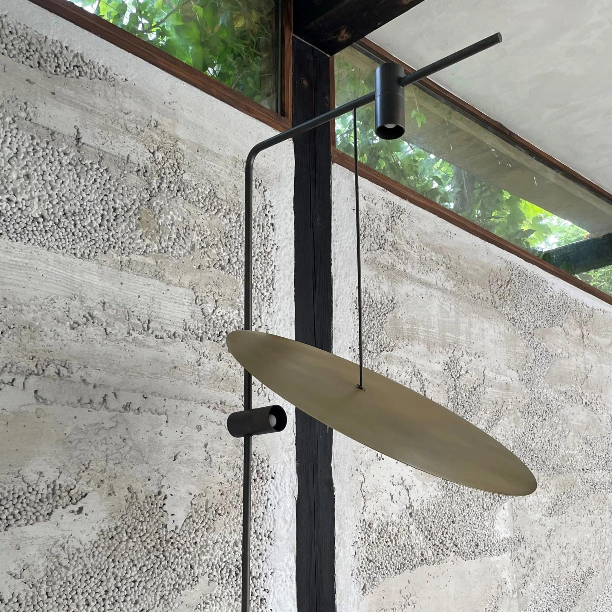 Lampa podłogowa THE MOON mosiądz 101 Copenhagen Eye on Design