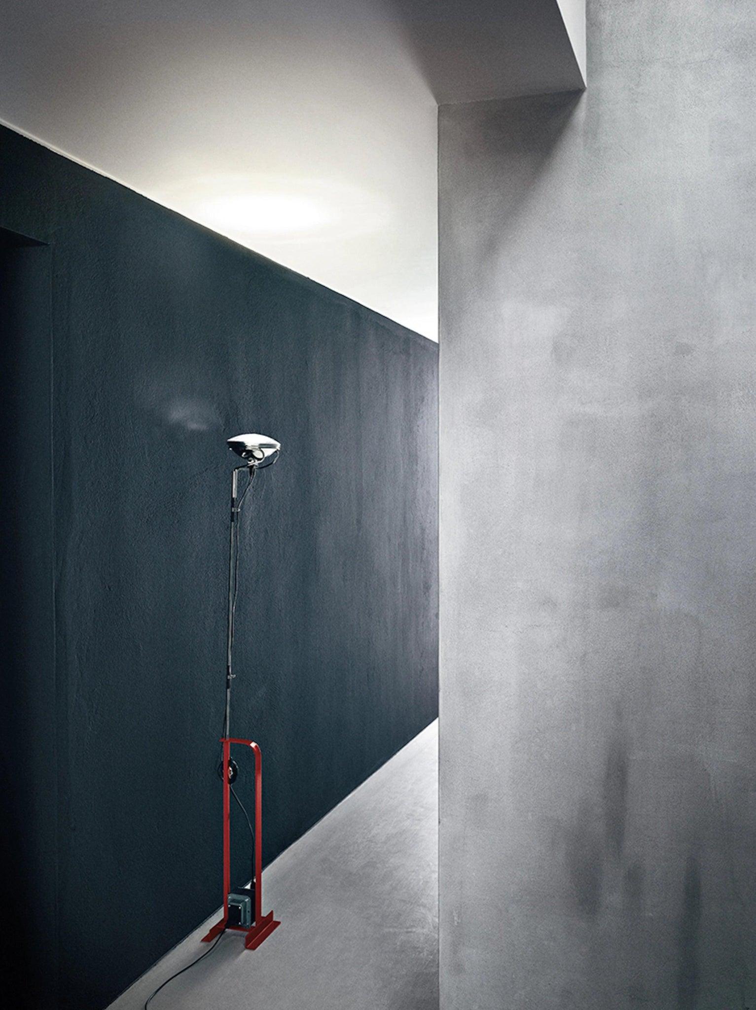 Lampa podłogowa TOIO czerwony Flos Eye on Design
