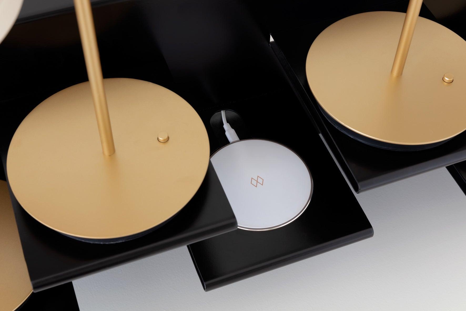 Lampa przenośna ASTERIA MOVE perłowy UMAGE Eye on Design