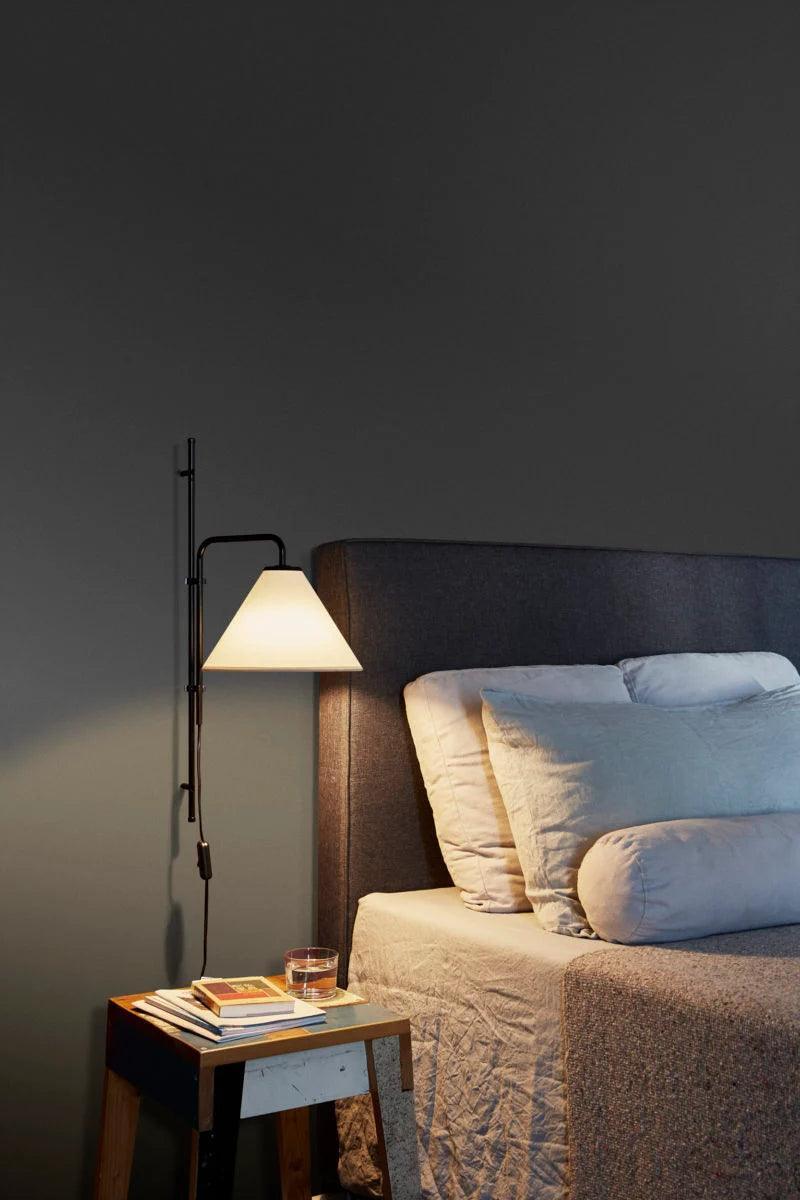 Lampa ścienna FUNICULI FABRIC piaskowy Marset Eye on Design