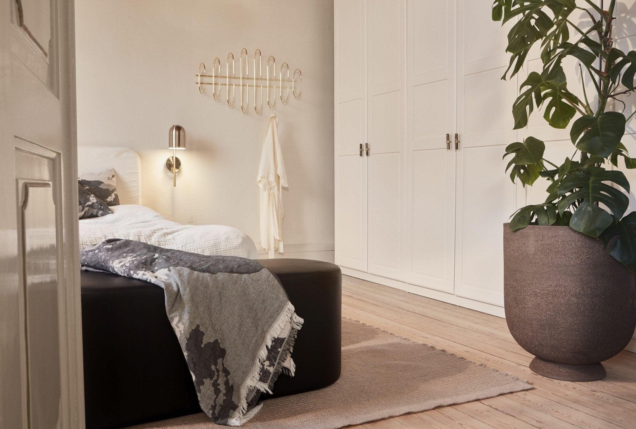 Lampa ścienna LUCEO złoty AYTM Eye on Design