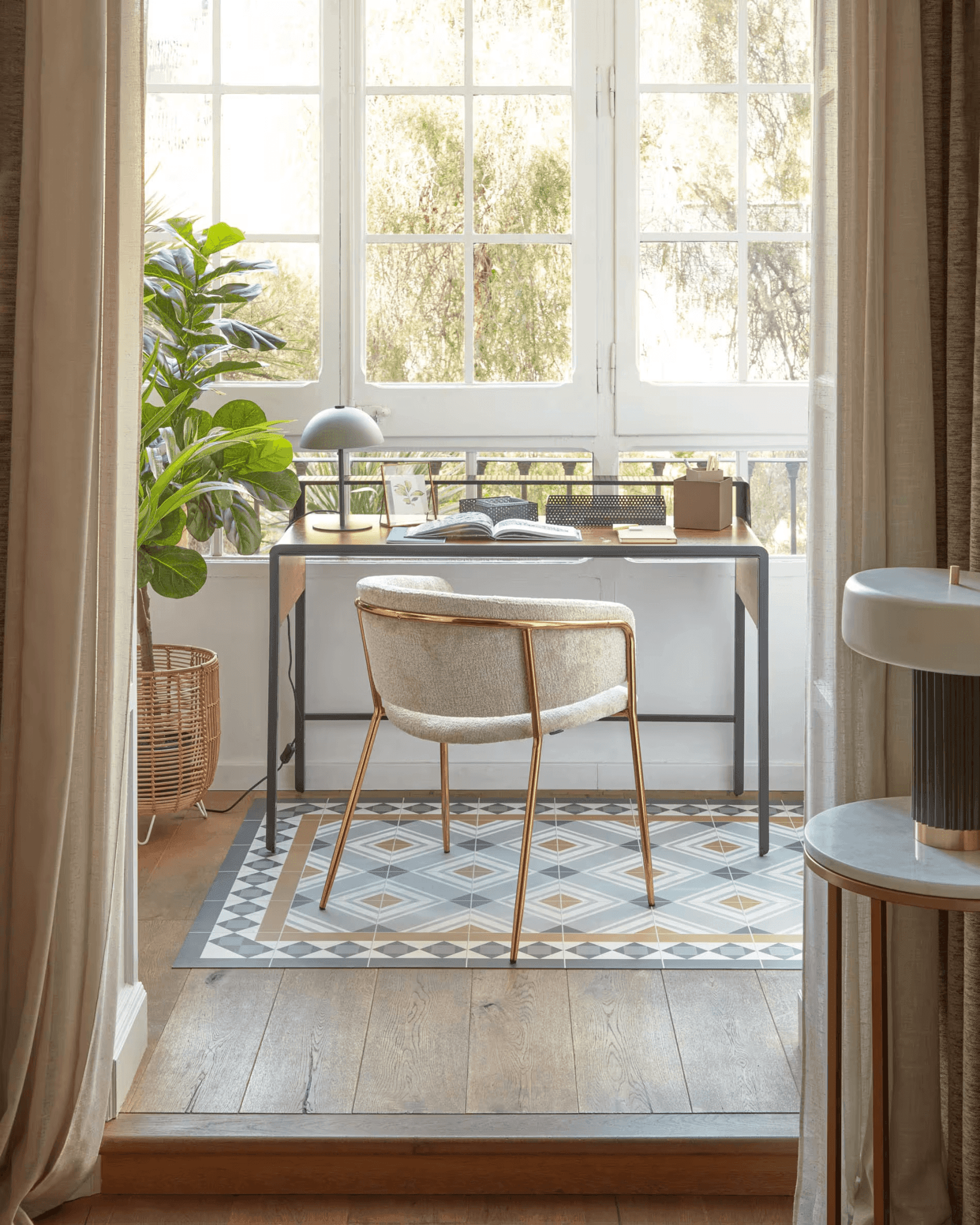 Lampa stołowa ALEYLA zielony La Forma Eye on Design