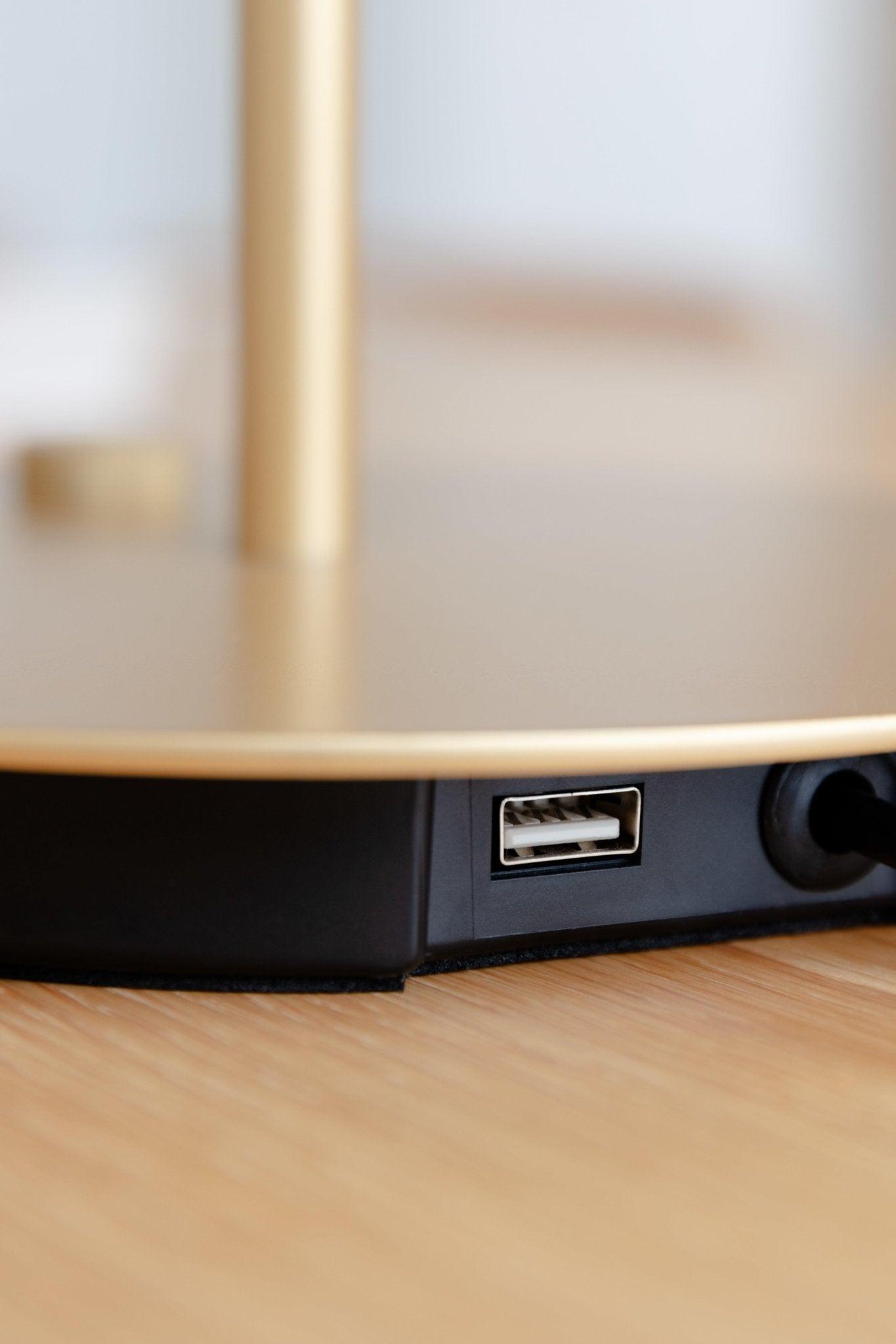 Lampa stołowa ASTERIA TABLE czarny UMAGE Eye on Design