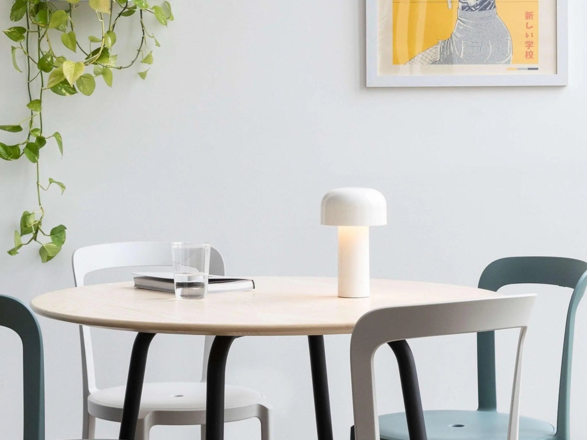 Lampa stołowa BELLHOP biały – Flos
