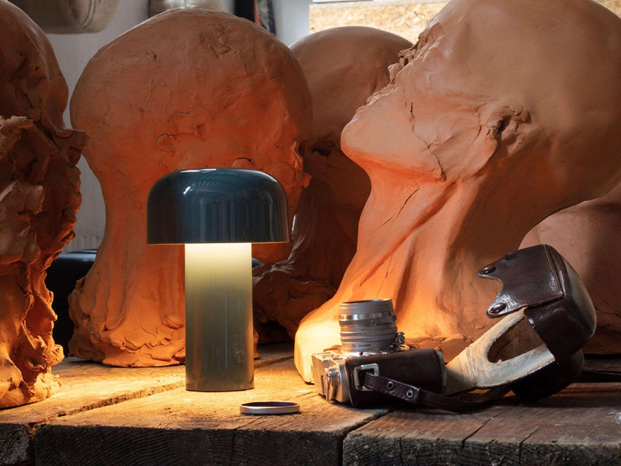 Lampa stołowa BELLHOP niebieski Flos Eye on Design