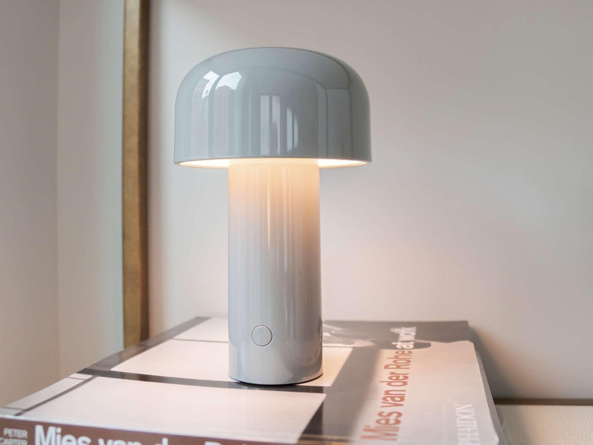 Lampa stołowa BELLHOP szary Flos Eye on Design