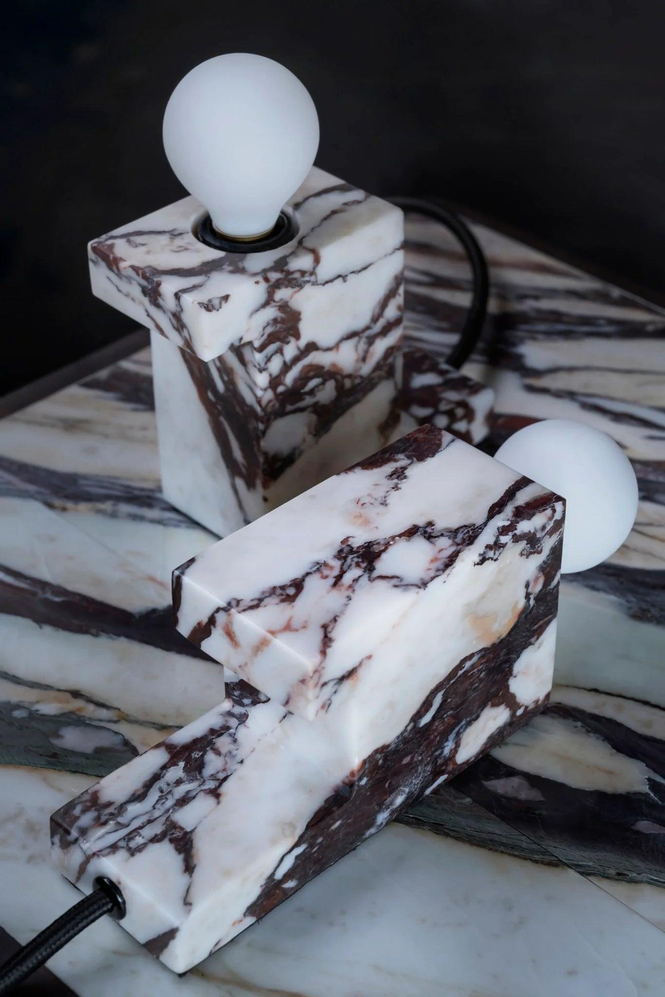 Lampa stołowa BRICK LOW marmurowy 101 Copenhagen Eye on Design