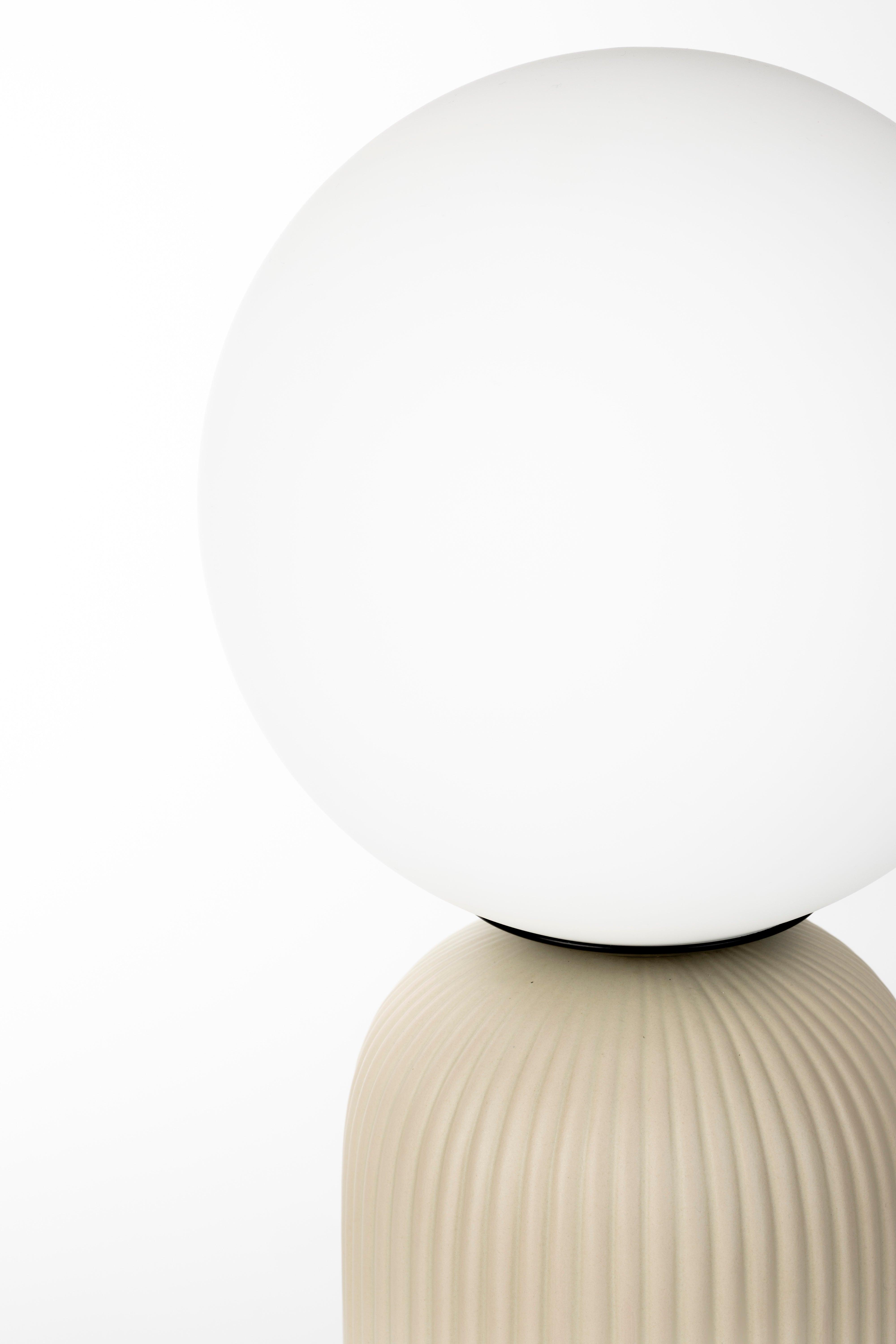 Dash Table Lamp M Brown Rice Zuiver Eye on Design