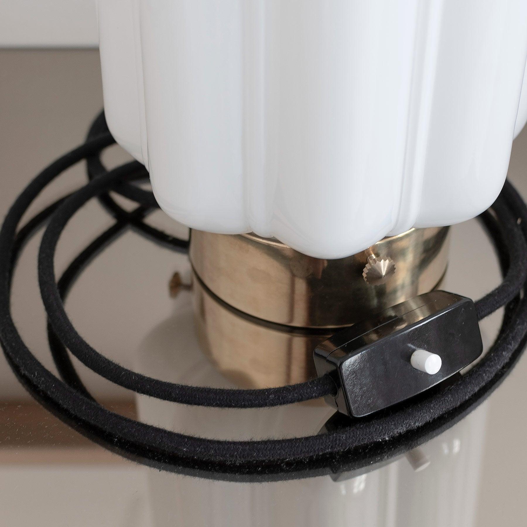 Lampa stołowa DECO nikiel Embassy Interiors Eye on Design