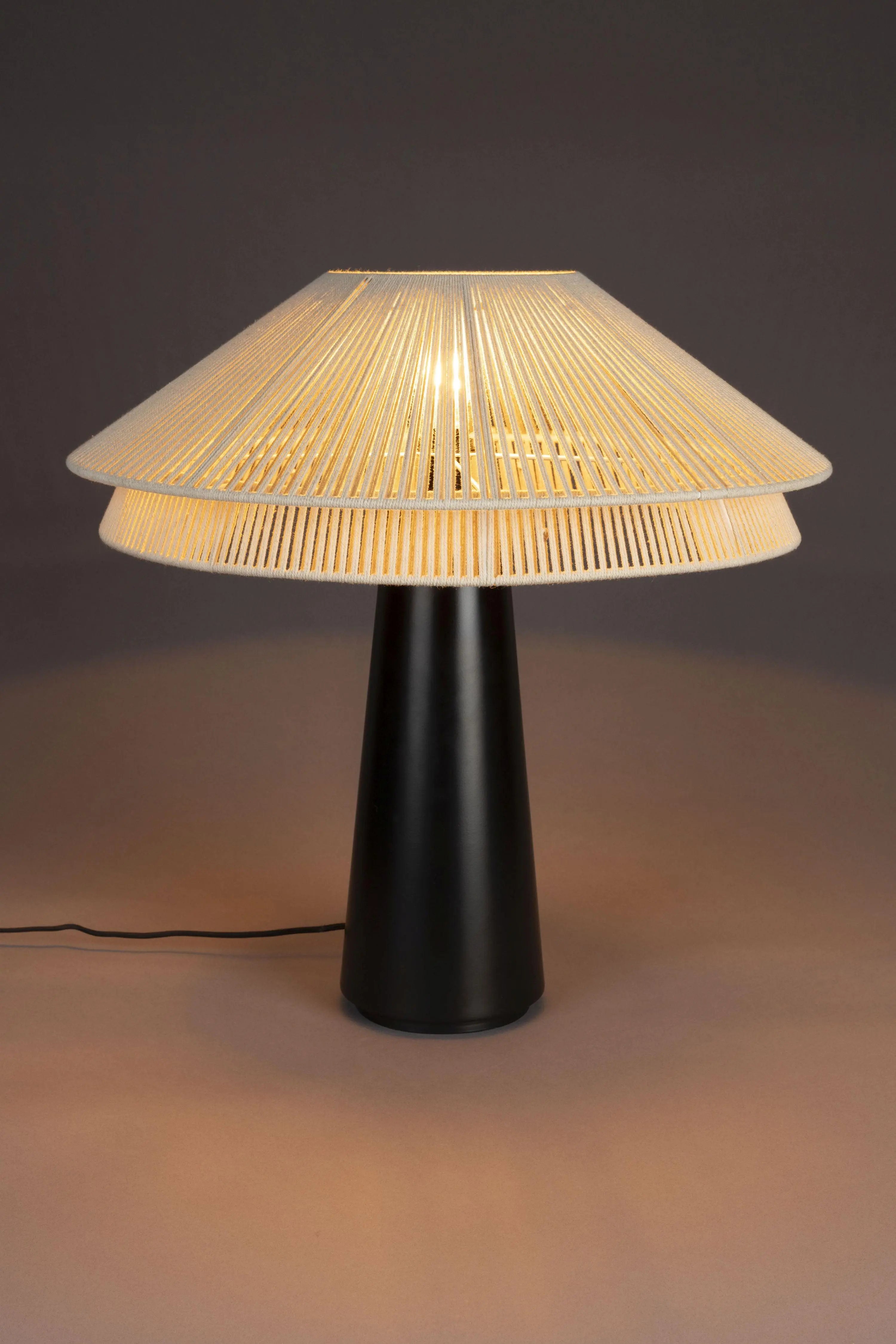 Lampa stołowa ELON beżowy z czarną podstawą – Dutchbone