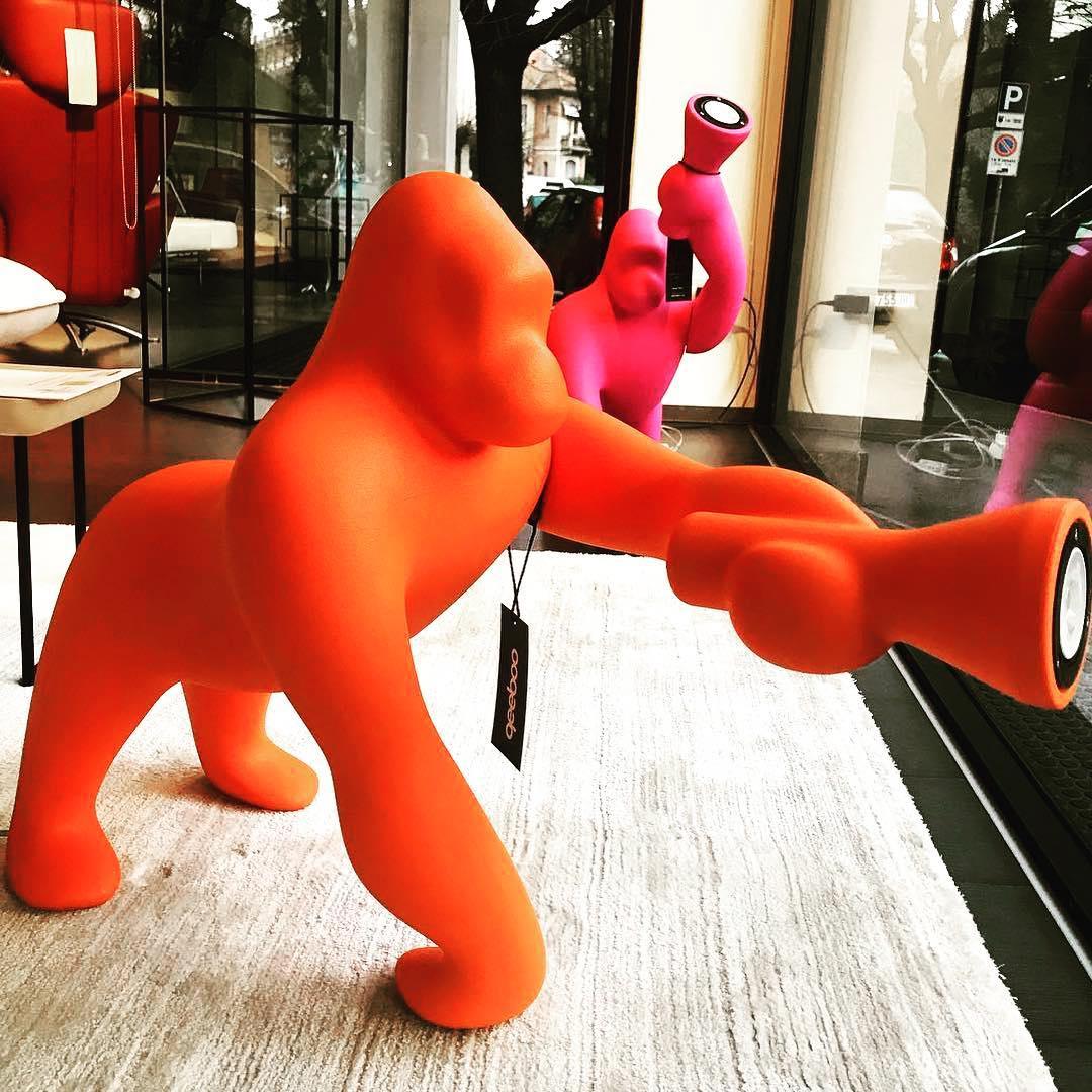 Lampa stołowa KONG pomarańczowy Qeeboo Eye on Design