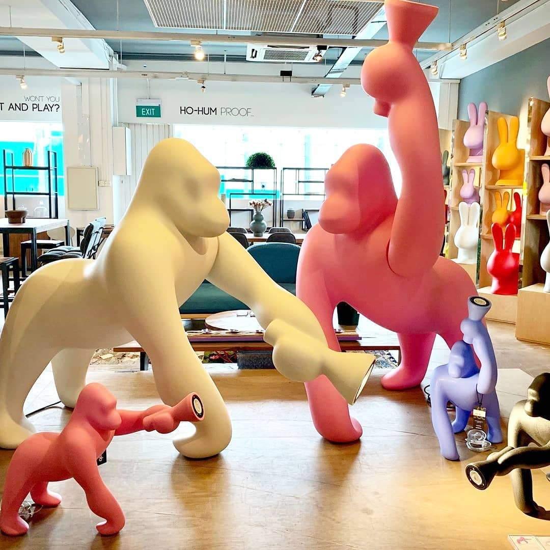 Lampa stołowa KONG różowy Qeeboo Eye on Design