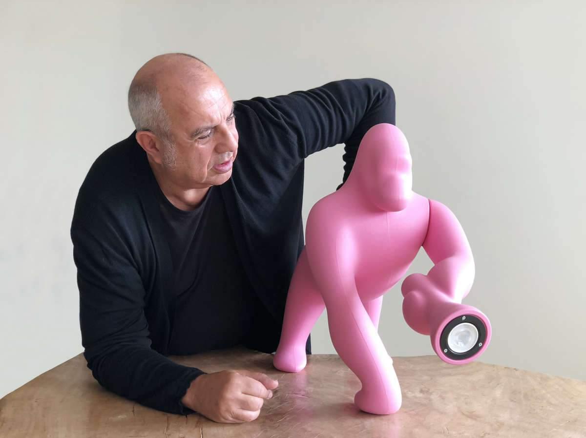 Lampa stołowa KONG różowy Qeeboo Eye on Design