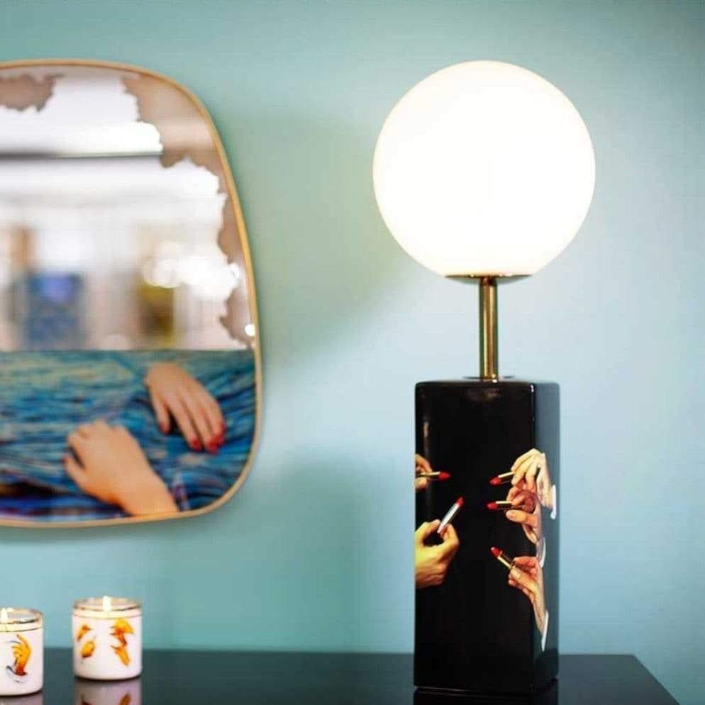 Lampa stołowa LIPSTICKS czarny Seletti Eye on Design