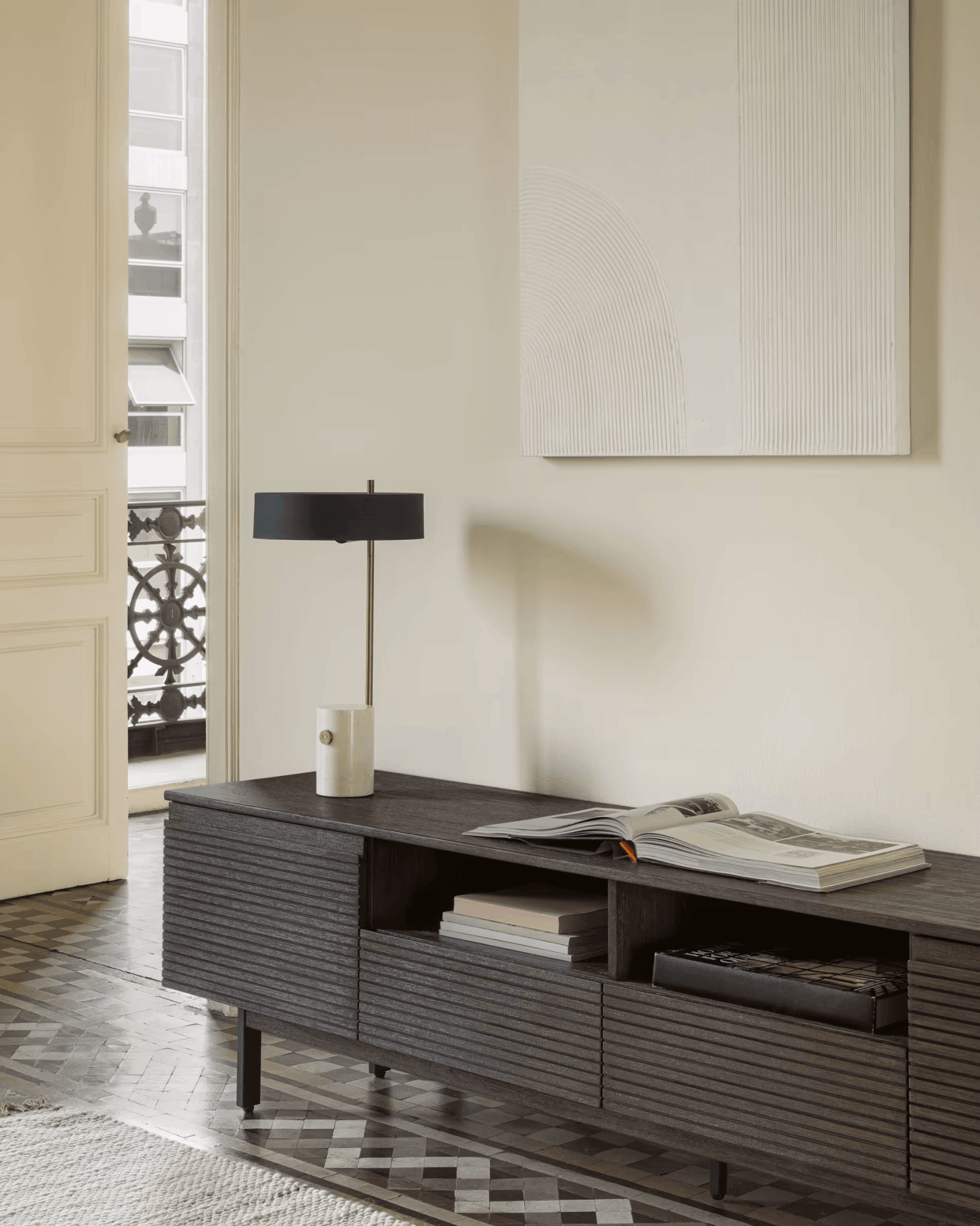 Lampa stołowa PHANT marmur La Forma Eye on Design