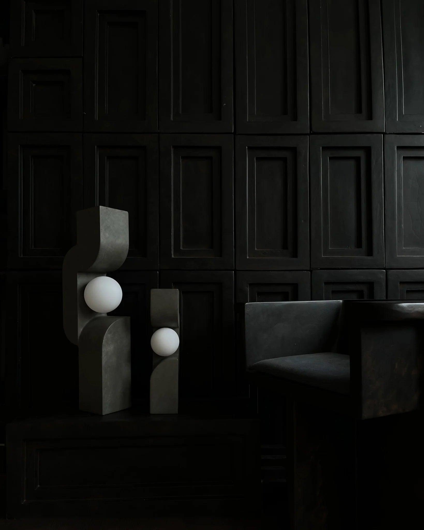 Lampa stołowa SITTING MAN szary 101 Copenhagen Eye on Design