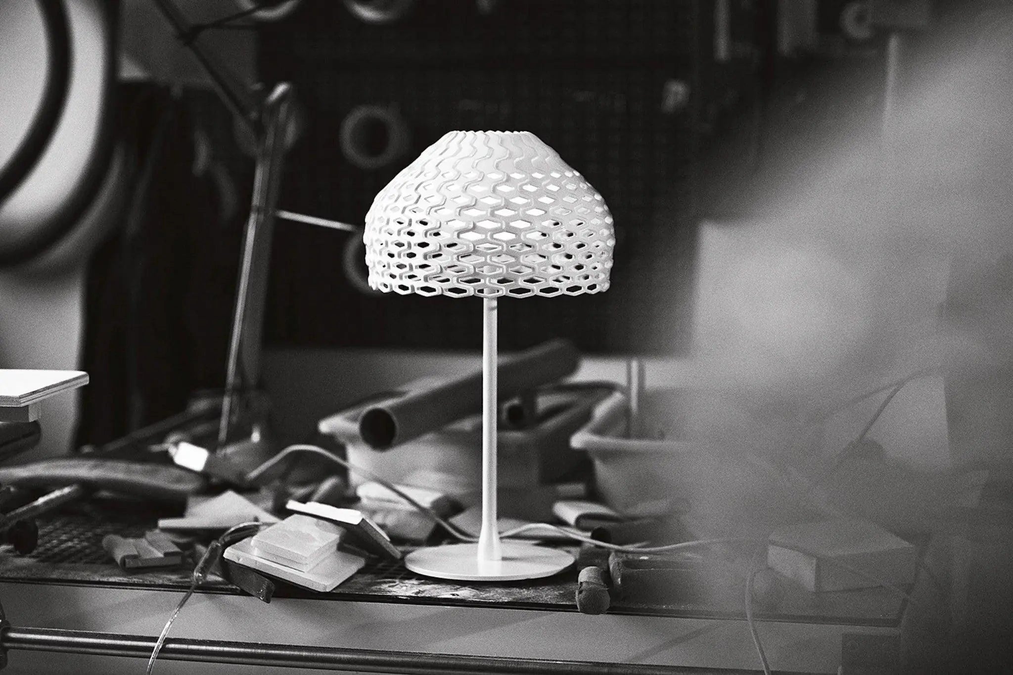Lampa stołowa TATOU biały – Flos