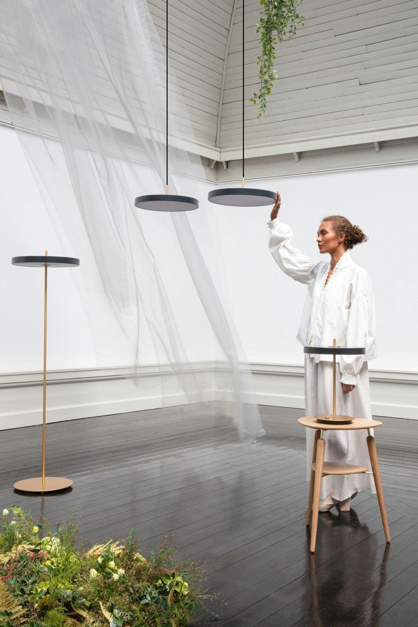 Lampa wisząca ASTERIA antracytowy UMAGE Eye on Design